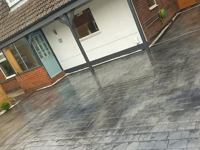 imprinted-concrete-driveways (5)-kireth-ai